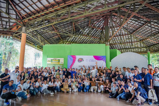 Tema “Small Act, Big Impact”, Ascott Regional Jakarta, Bogor Dan Bekasi Gelar World Cleanup Day 2025 di Taman Margasatwa Ragunan Jakarta